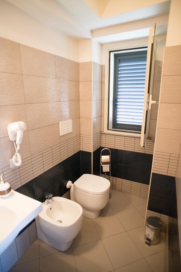 Riva Del Sol Bed and Breakfast Santa Teresa Di Riva Buitenkant foto