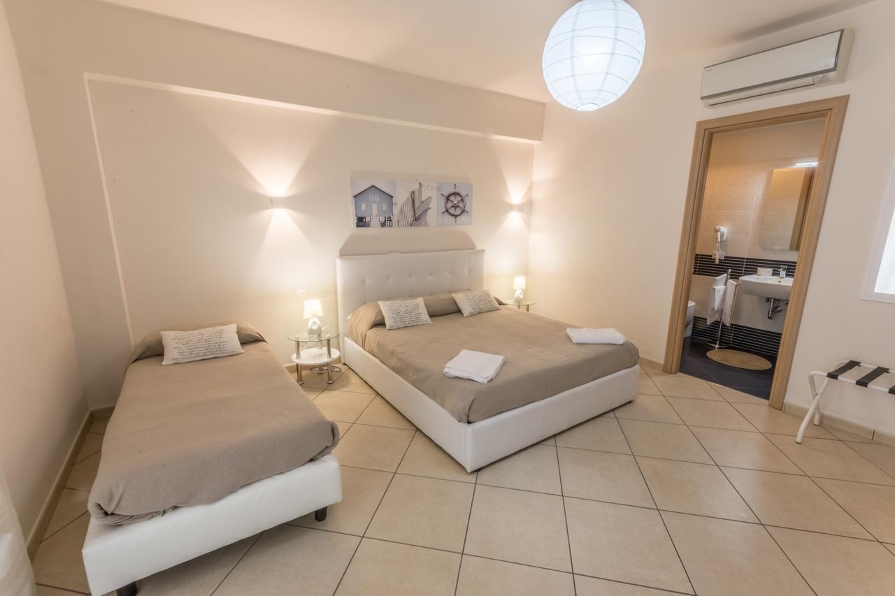 Riva Del Sol Bed and Breakfast Santa Teresa Di Riva Buitenkant foto
